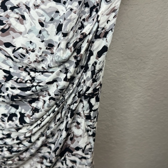 CAbi Lana Drape Neck Side Ruched Sleeveless  Animal Print Top Style #734 Size L - Picture 5 of 12